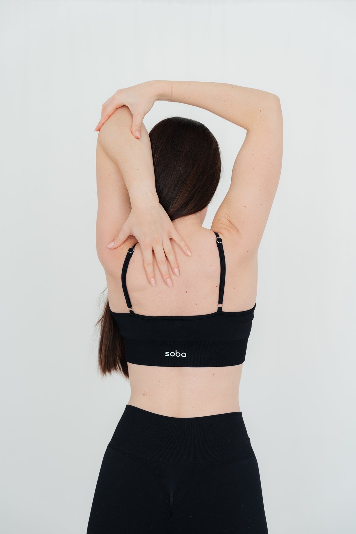 Get the best out of you: Perform Leggings mit kleinem Scrunch - black