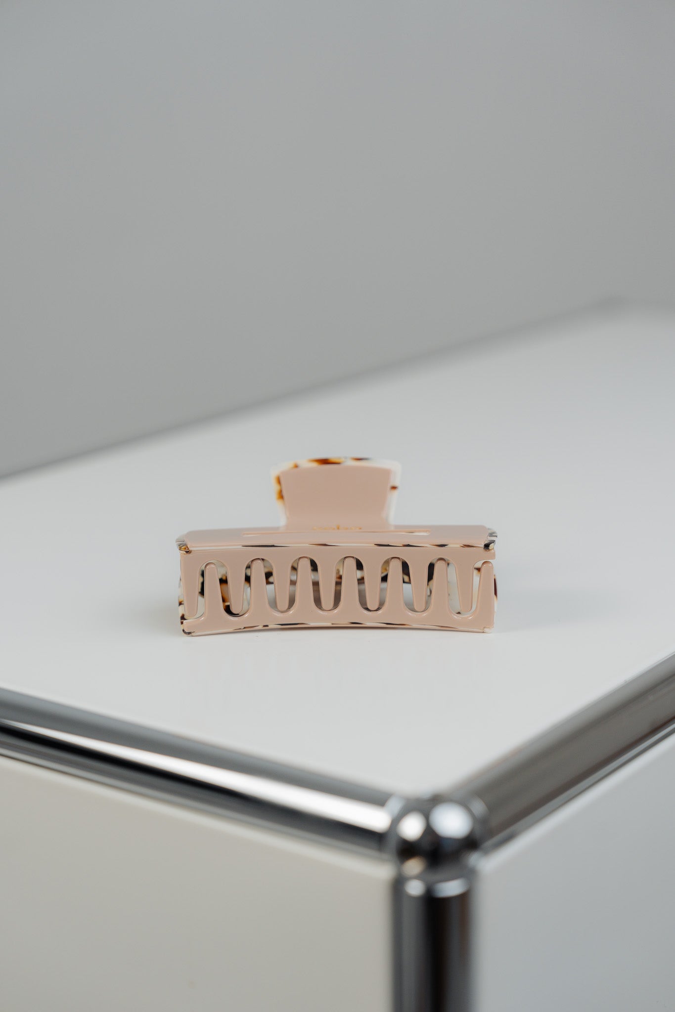 Hält, was sie verspricht: Edle Haarklammer - cappuccino / Size M