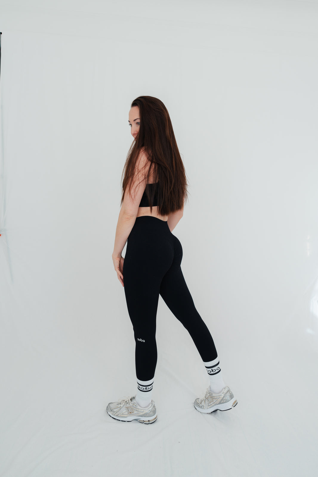 Get the best out of you: Perform Leggings mit kleinem Scrunch - black