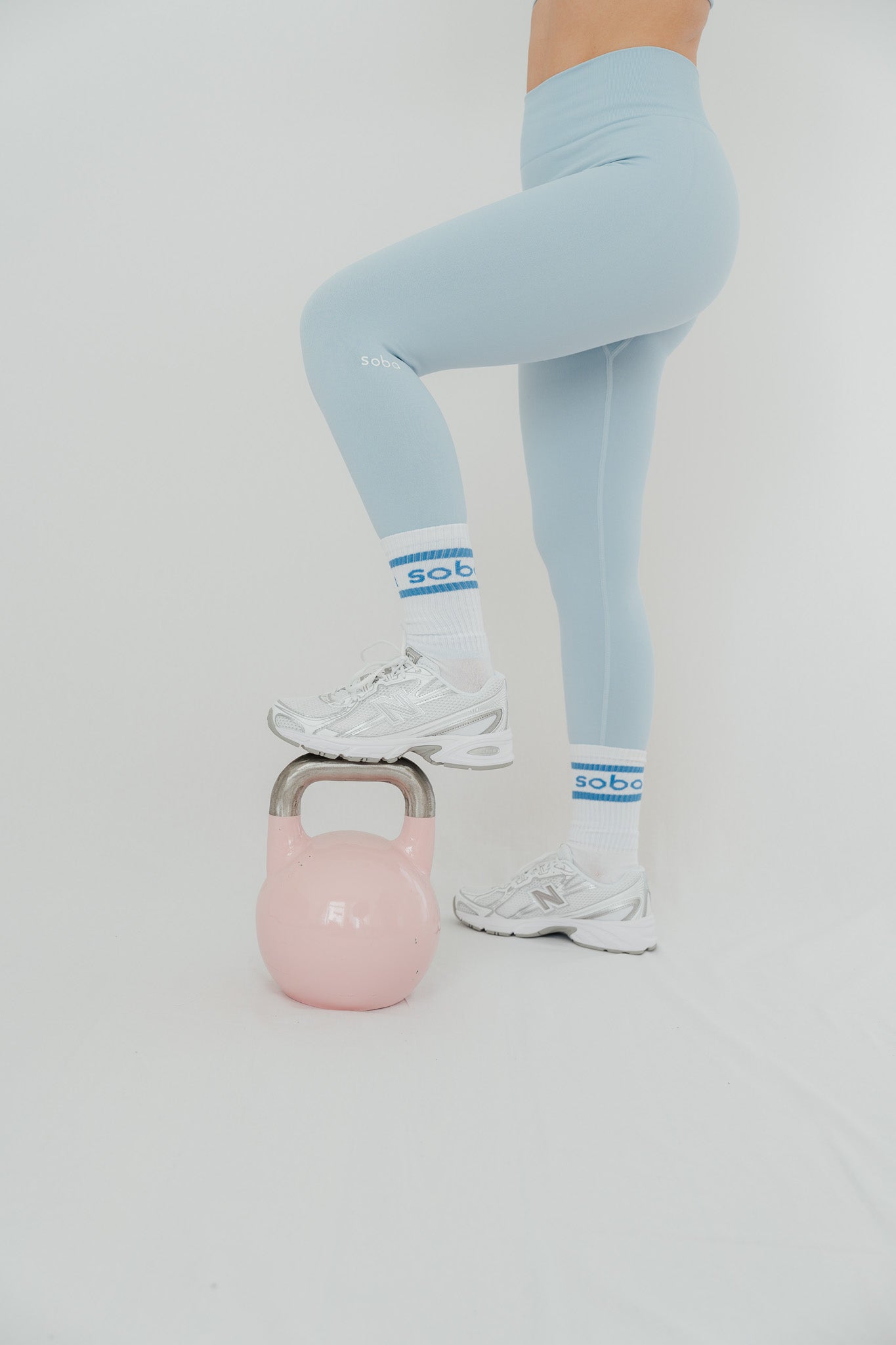 Bring out the best in you: Perform Leggings mit kleinem Scrunch - ice blue