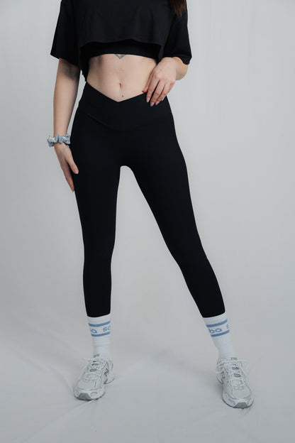 V love: Ripped V-Waist Leggings - black - LIMITED EDIT