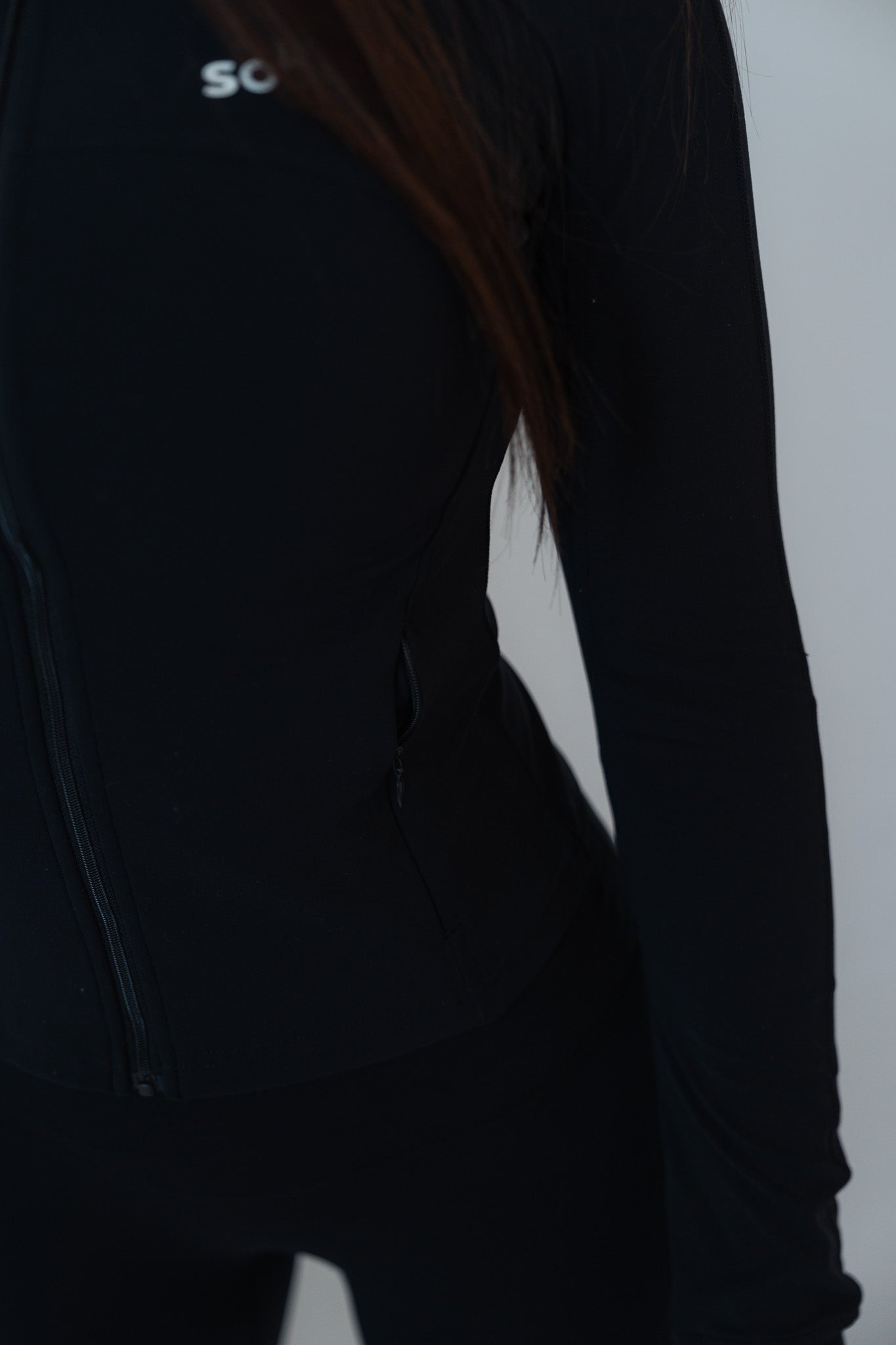 Nicht nur für Range Rover Moms: Flow Zip-Jacke mit Taschen - black