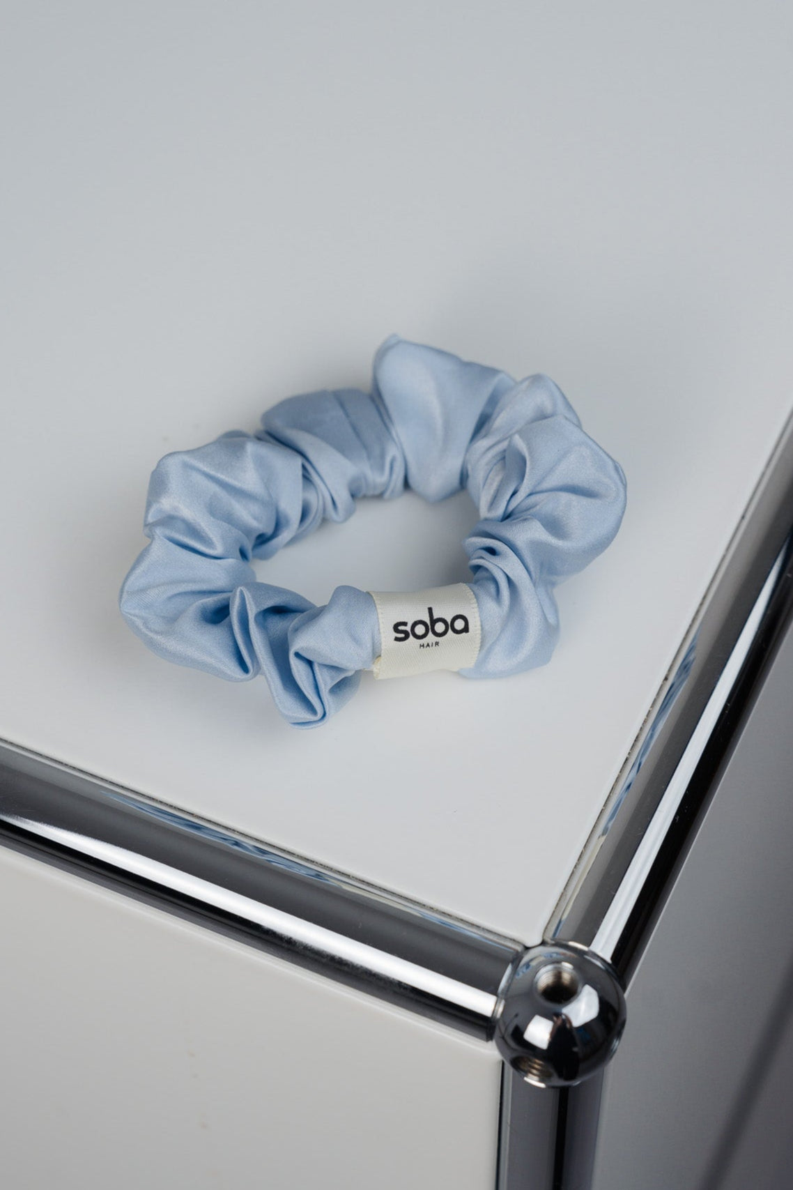 Silk Scrunchie: Haargummi aus 100 % Seide - sparkling ice blue