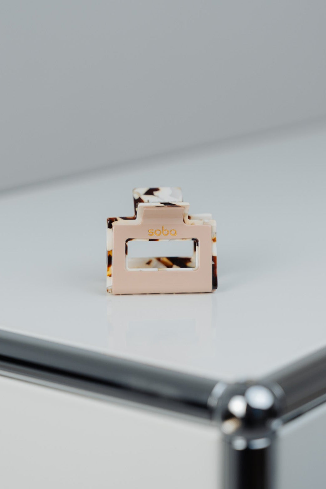 Hält, was sie verspricht: Edle Haarklammer - cappuccino / Size S