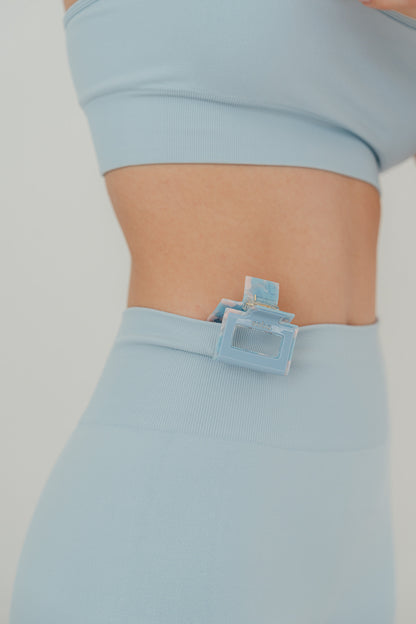 Hält, was sie verspricht: Edle Haarklammer - ice blue / Size S