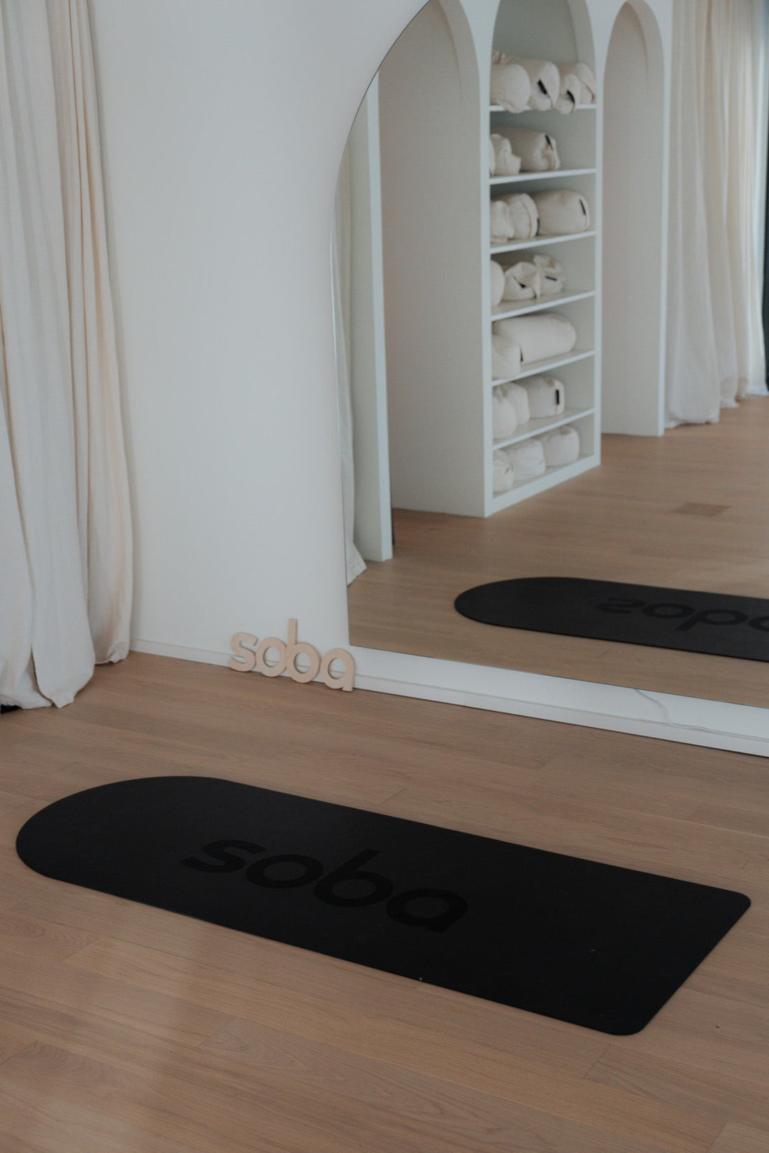 Rundbogen Design: Trainingsmatte mit Rundbogen - black licorice