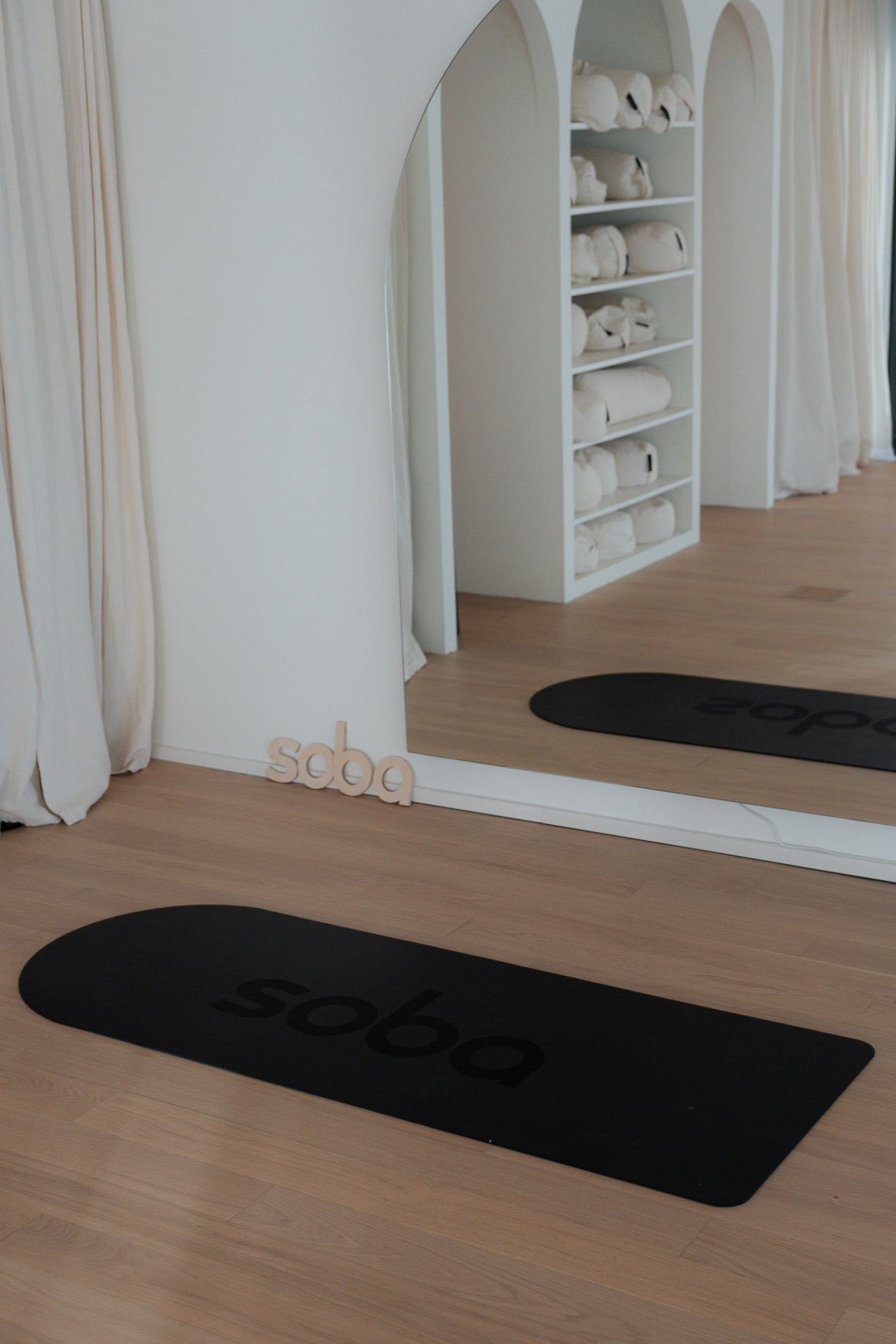 Rundbogen Design: Trainingsmatte mit Rundbogen - black licorice